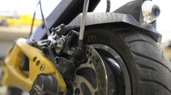 Comment purger les freins hydrauliques de la trottinette électrique?